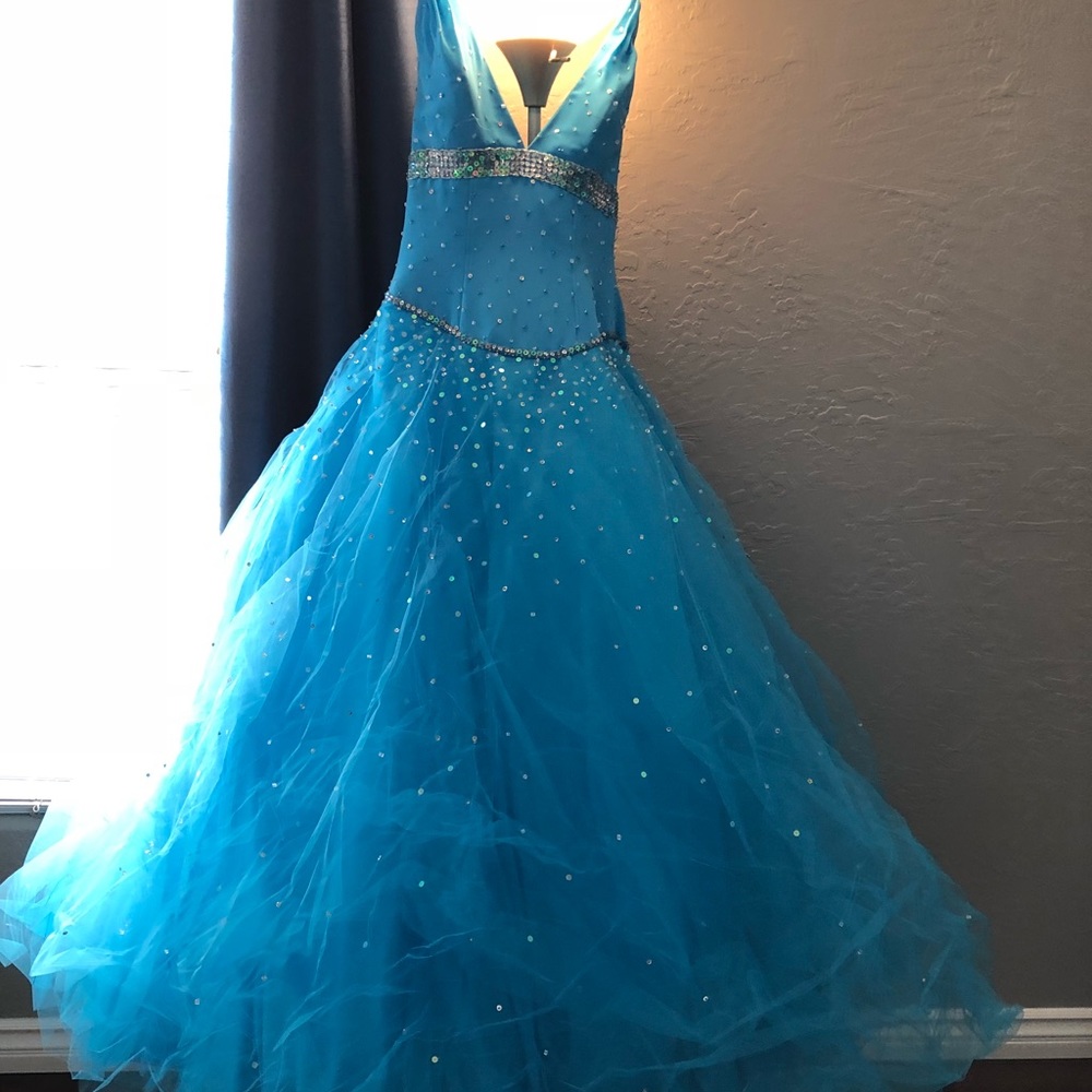 Electric blue Prom dress